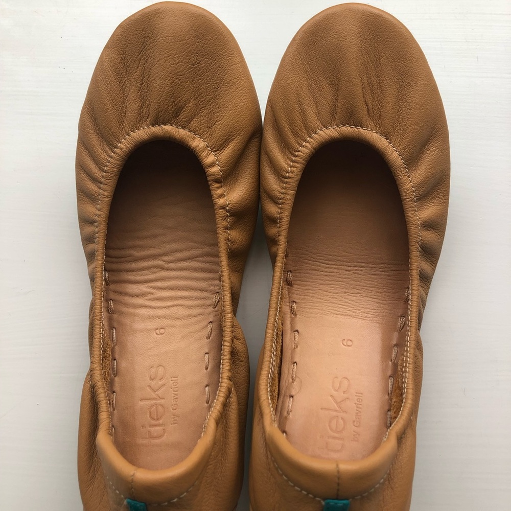 Camel Tieks